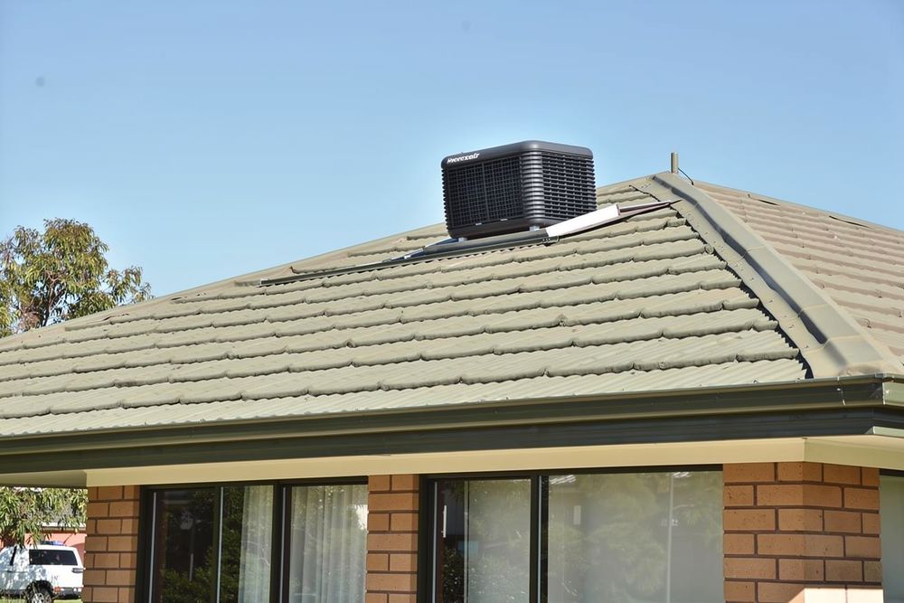 Evaporative Cooling and Humidity